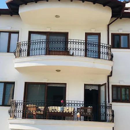 La Maison *